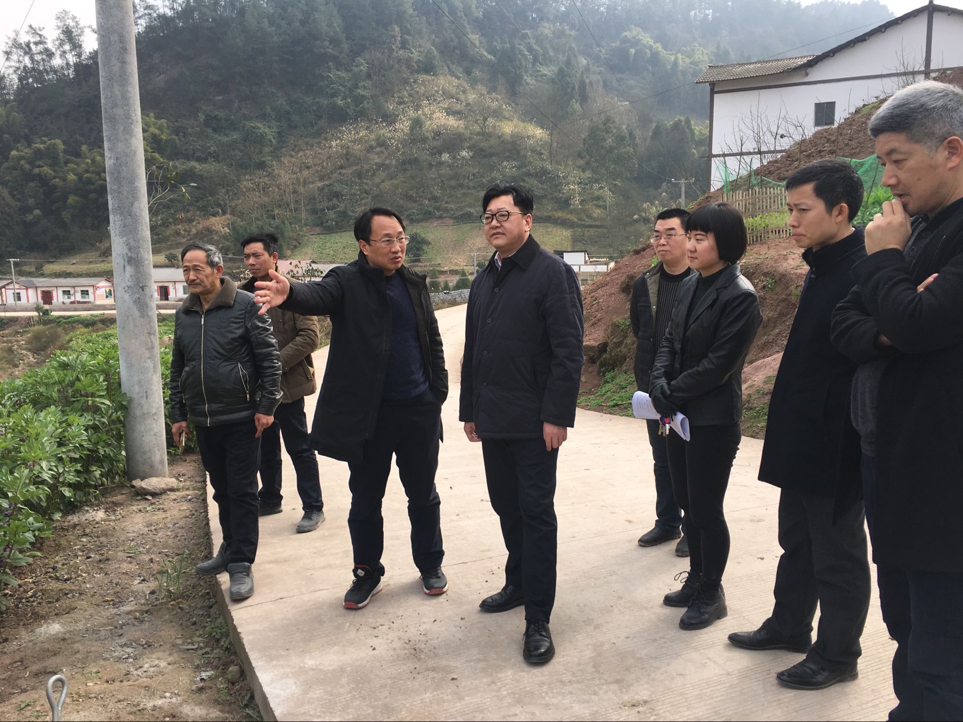 2月21日,刘祥超副厅长率队赴商务厅定点联系村广安市邻水县王家镇