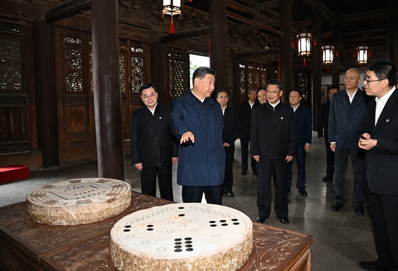 习近平在甘肃考察时强调深化改革勇于创新苦干实干富民兴陇奋力谱写中国式现代化甘肃篇章途中在陕西宝鸡考察蔡奇陪同考察「相关图片」 习近平在甘肃考察时强调深化改革勇于创新苦干实干富民兴陇奋力谱写中国式现代化甘肃篇章途中在陕西宝鸡考察蔡奇陪同考察「相关图片」